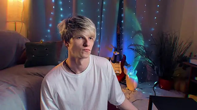 Breston Sweet online show from 04/15/26, 06:56