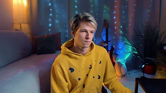 Breston Sweet online show from 03/29/26, 07:26