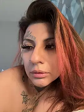 Snapshot of prettypurplep chatting on 11/04/25, 02:43 prettypurplep online show from 11/04/25, 02:43