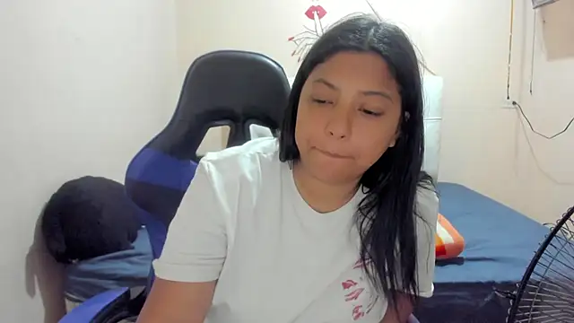 Leylafourniert online show from 03/21/25, 08:50