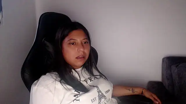 Leylafourniert online show from 05/24/26, 07:47