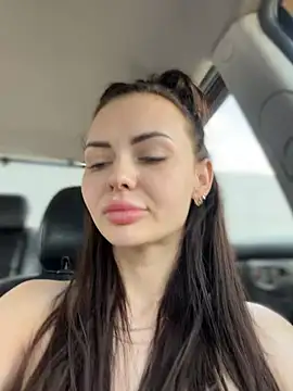 Snapshot of PrincessaHill_ chatting on 07/05/26, 10:44 PrincessaHill online show from 07/05/26, 10:44