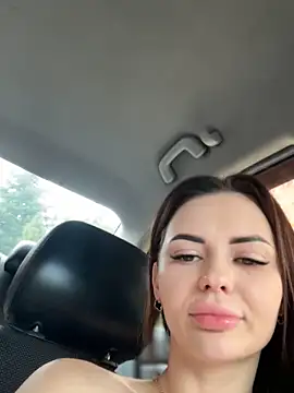 PrincessaHill  online show from 11/18/25, 10:07