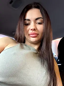 Snapshot of PrincessaHill_ chatting on 10/16/25, 05:05 PrincessaHill online show from 10/16/25, 05:05