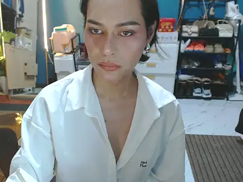 Snapshot of BonaBarrameda chatting on 06/28/26, 07:14 BonaBarrameda online show from 06/28/26, 07:14