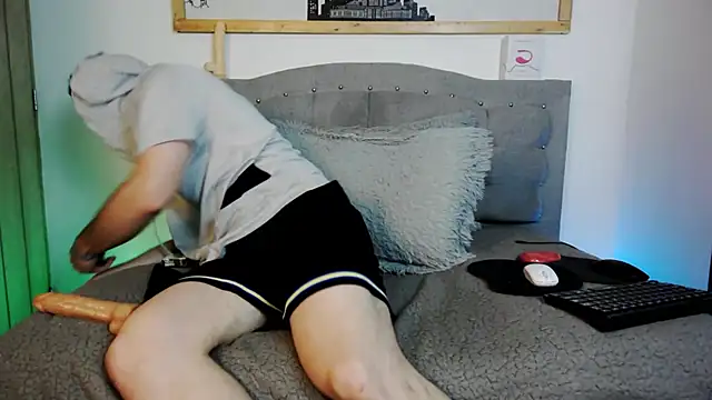 Snapshot of Danny_hot_fun chatting on 03/20/25, 05:24 Danny hot fun online show from 03/20/25, 05:24