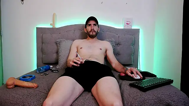 Snapshot of Danny_hot_fun chatting on 03/09/25, 04:05 Danny hot fun online show from 03/09/25, 04:05