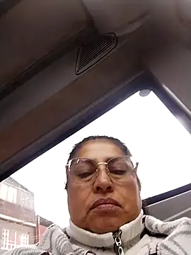 Snapshot of Keyla01_ chatting on 03/12/25, 11:32 Keyla01 online show from 03/12/25, 11:32
