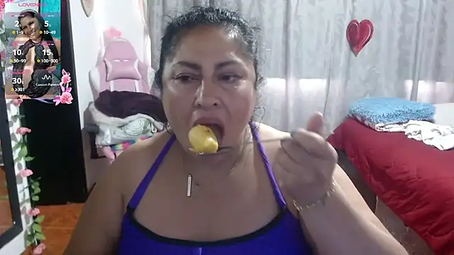 Snapshot of Keyla01_ chatting on 03/09/25, 04:22 Keyla01 online show from 03/09/25, 04:22