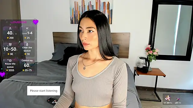 Snapshot of Ginebraa_Saenz chatting on 02/17/25, 01:33 Ginebraa Saenz online show from 02/17/25, 01:33