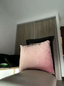 martiiaciar online show from 10/28/25, 01:39