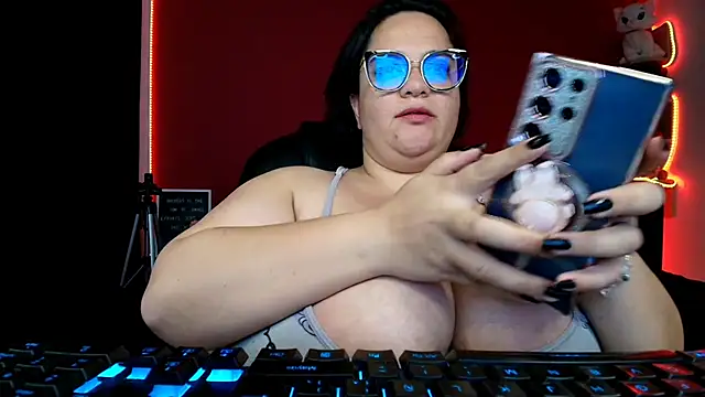 lulubigtitts1 online show from 03/19/25, 09:16