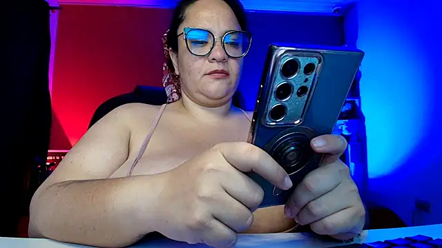 lulubigtitts1 online show from 10/05/25, 02:35