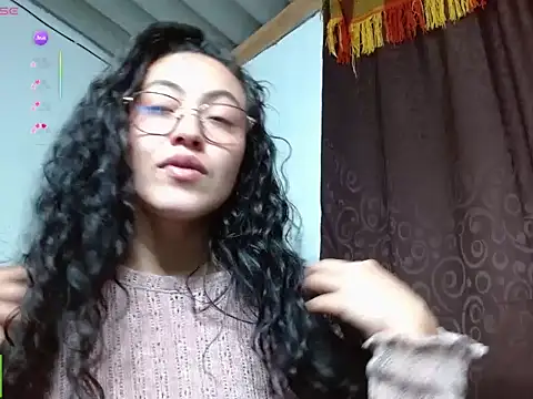 Snapshot of Olivia_Bright chatting on 06/30/26, 12:54 Olivia Bright online show from 06/30/26, 12:54