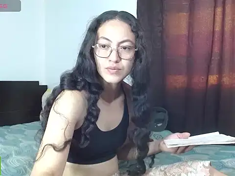 Snapshot of Olivia_Bright chatting on 06/09/26, 05:36 Olivia Bright online show from 06/09/26, 05:36