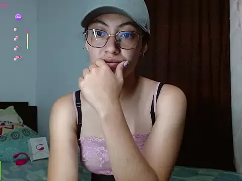 Olivia Bright online show from 05/26/26, 09:57