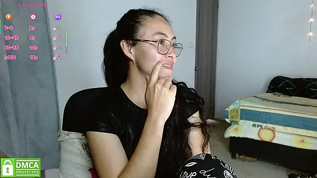 Snapshot of Olivia_Bright chatting on 07/09/26, 09:36 Olivia Bright online show from 07/09/26, 09:36