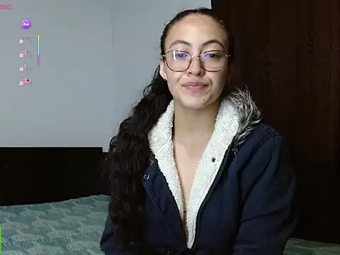 Olivia Bright online show from 05/17/26, 12:32