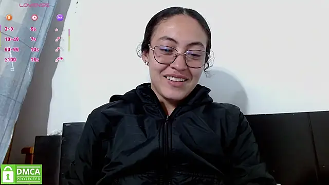 Snapshot of Olivia_Bright chatting on 07/19/26, 12:52 Olivia Bright online show from 07/19/26, 12:52