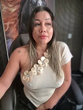 ValeryGrey online show from 10/25/25, 04:18