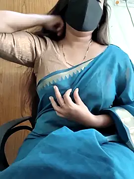 Snapshot of yoursana- chatting on 10/19/25, 03:42 yoursana- online show from 10/19/25, 03:42