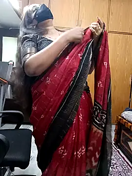 Snapshot of yoursana- chatting on 02/16/25, 03:27 yoursana- online show from 02/16/25, 03:27