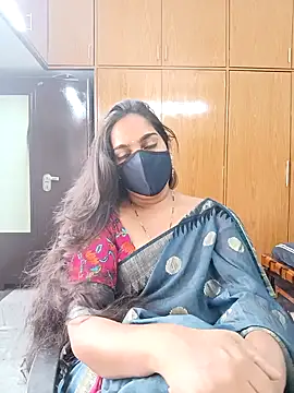 Snapshot of yoursana- chatting on 02/01/25, 04:03 yoursana- online show from 02/01/25, 04:03