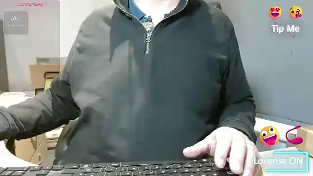 bigbadjon69 online show from 02/13/25, 03:14