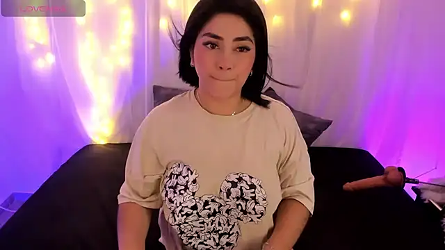 lucy26  online show from 09/23/25, 01:45