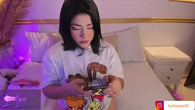 lucy26  online show from 03/21/25, 02:18