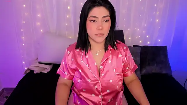 lucy26  online show from 10/23/25, 01:37