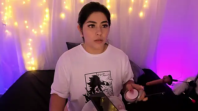 lucy26  online show from 09/22/25, 02:17