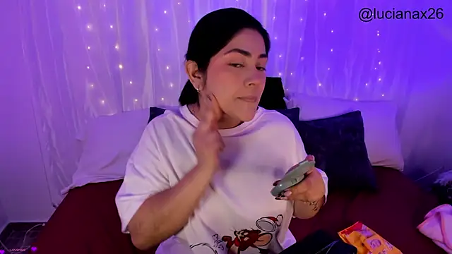 lucy26  online show from 11/25/25, 03:29