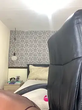 EvaFoxter online show from 10/20/25, 03:34