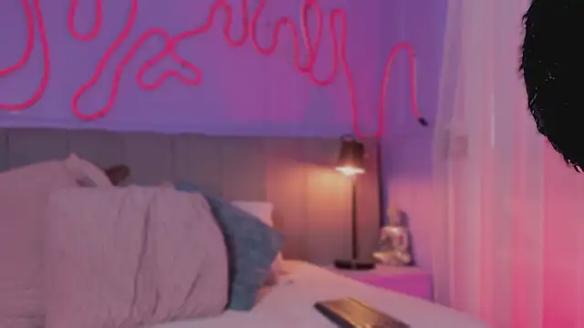 Sofly s online show from 10/22/25, 12:15