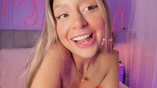 Sofly s online show from 10/07/25, 12:17