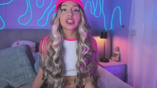 Sofly s online show from 11/18/25, 12:30