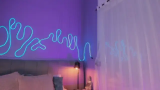 Sofly s online show from 11/08/25, 12:20