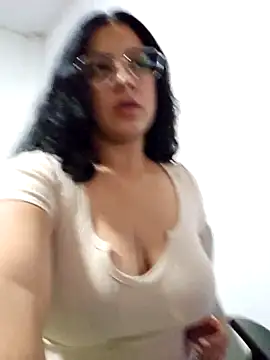 Snapshot of Mary_pinkish chatting on 02/05/26, 03:46 Mary pinkish online show from 02/05/26, 03:46