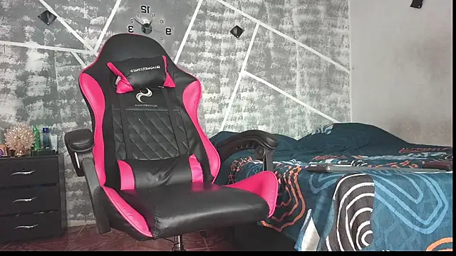 leonidas 18k online show from 11/17/25, 02:48