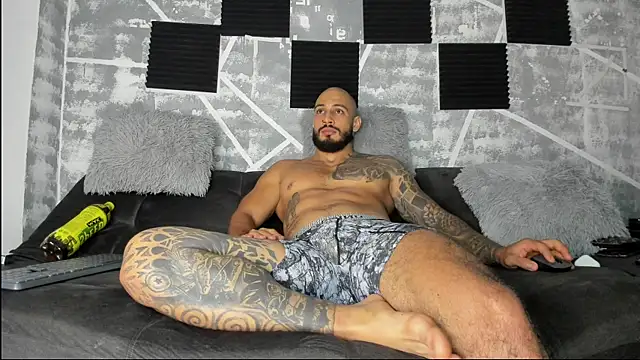 leonidas 18k online show from 05/17/26, 03:39