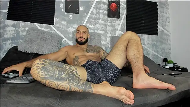 leonidas 18k online show from 03/04/26, 03:14