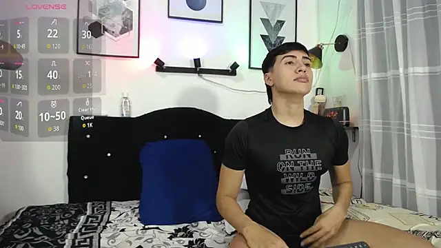 Tomas and liam online show from 04/25/26, 04:04