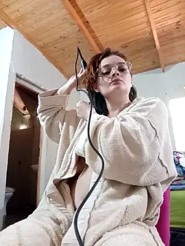 Emmacut online show from 10/31/25, 03:52