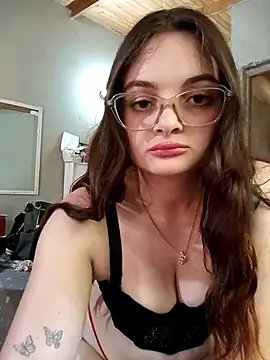 Emmacut online show from 11/10/25, 04:56