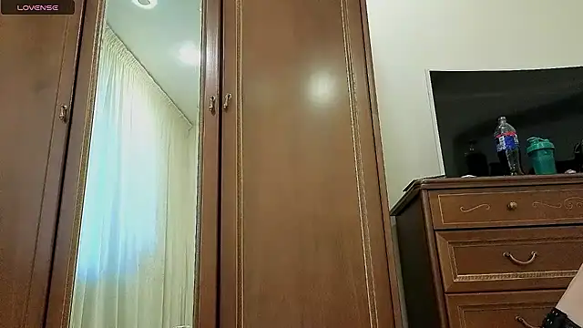 Snapshot of Crazy_team_ chatting on 03/30/26, 01:51 Crazy team online show from 03/30/26, 01:51