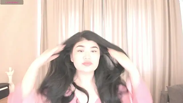 Snapshot of mia_lui chatting on 07/01/26, 03:40 mia lui online show from 07/01/26, 03:40