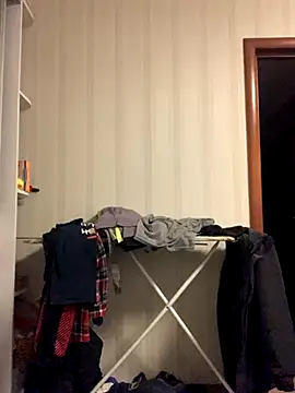 Snapshot of GHsveter chatting on 12/05/25, 01:21 GHsveter online show from 12/05/25, 01:21