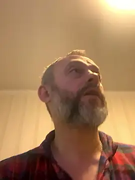 Snapshot of GHsveter chatting on 11/27/25, 08:04 GHsveter online show from 11/27/25, 08:04