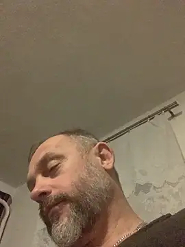 Snapshot of GHsveter chatting on 11/03/25, 05:27 GHsveter online show from 11/03/25, 05:27